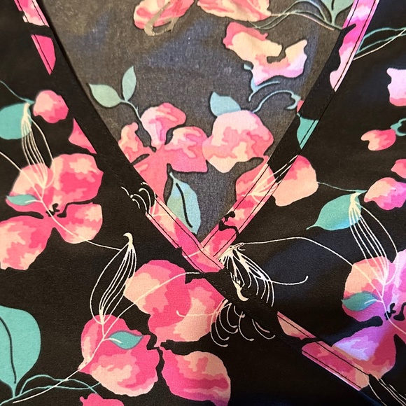 Flower scrub - Picture 2 of 2